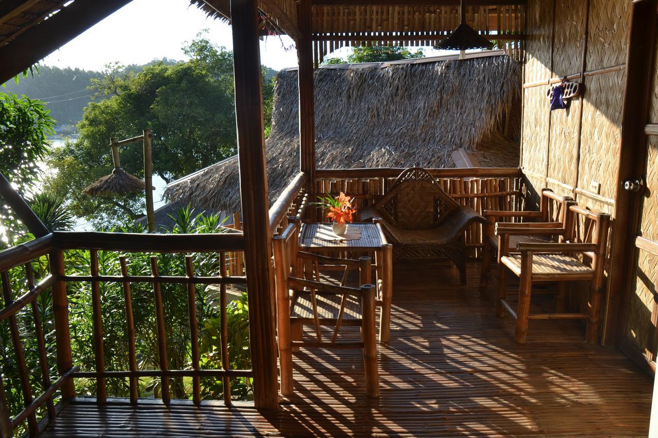 Bamboo Beach Resort Puerto Galera Exterior foto