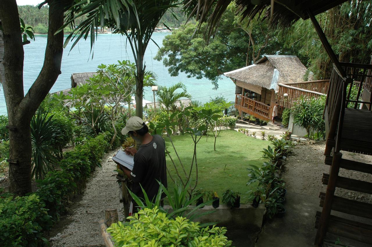 Bamboo Beach Resort Puerto Galera Exterior foto